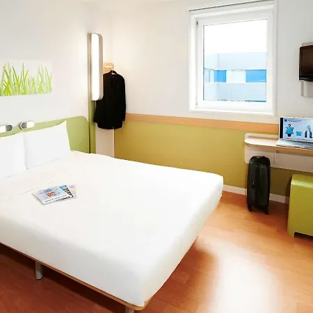 Ibis Budget Clermont Ferrand - Le Brezet - Aeroport Exterior foto